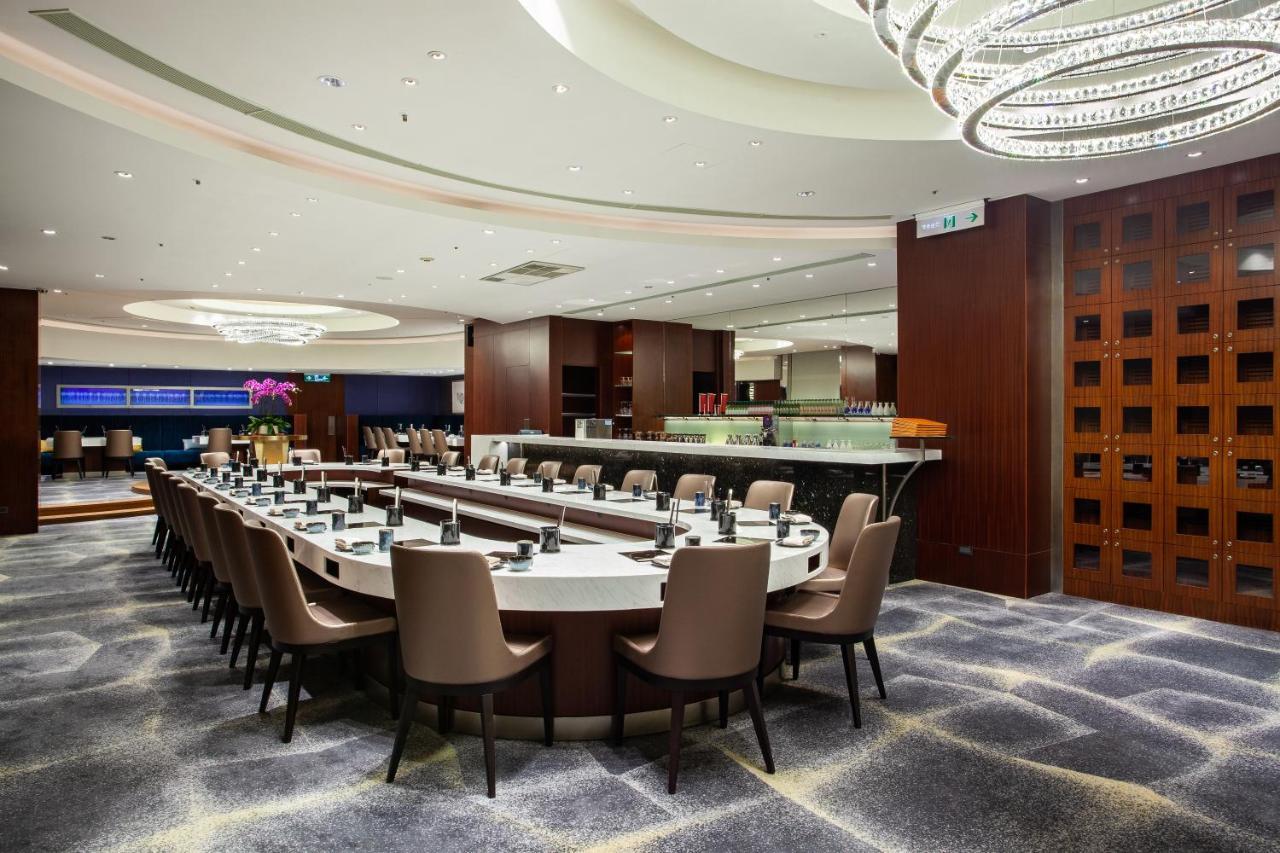 앰버서더 호텔 신주 외부 사진 The private dining room at the restaurant