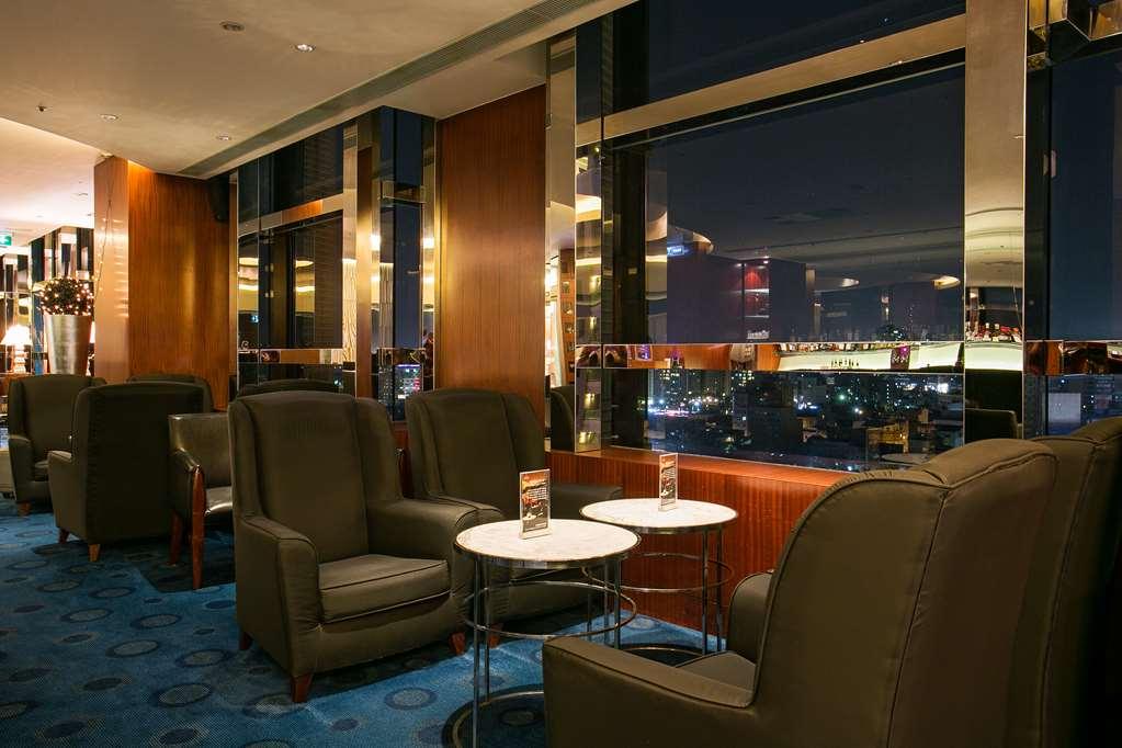 앰버서더 호텔 신주 레스토랑 사진 The Royal Orchid Lounge at Suvarnabhumi Airport