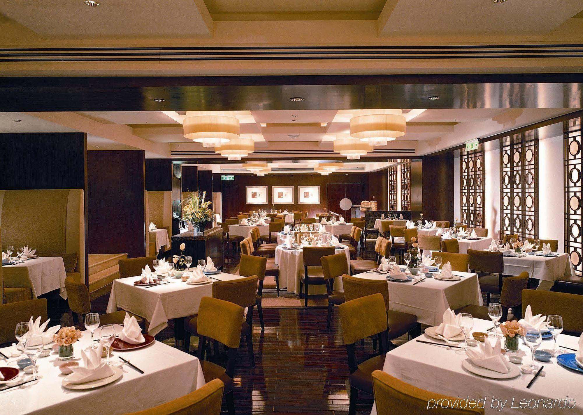 앰버서더 호텔 신주 레스토랑 사진 Interior of the restaurant